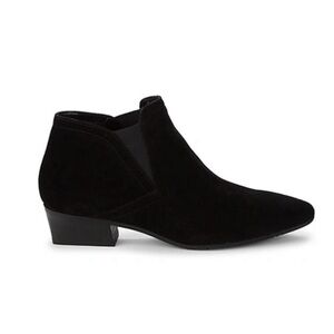 Women’s Floella black Suede Ankle Boots by Aquatalia. Size 40 (10 US)